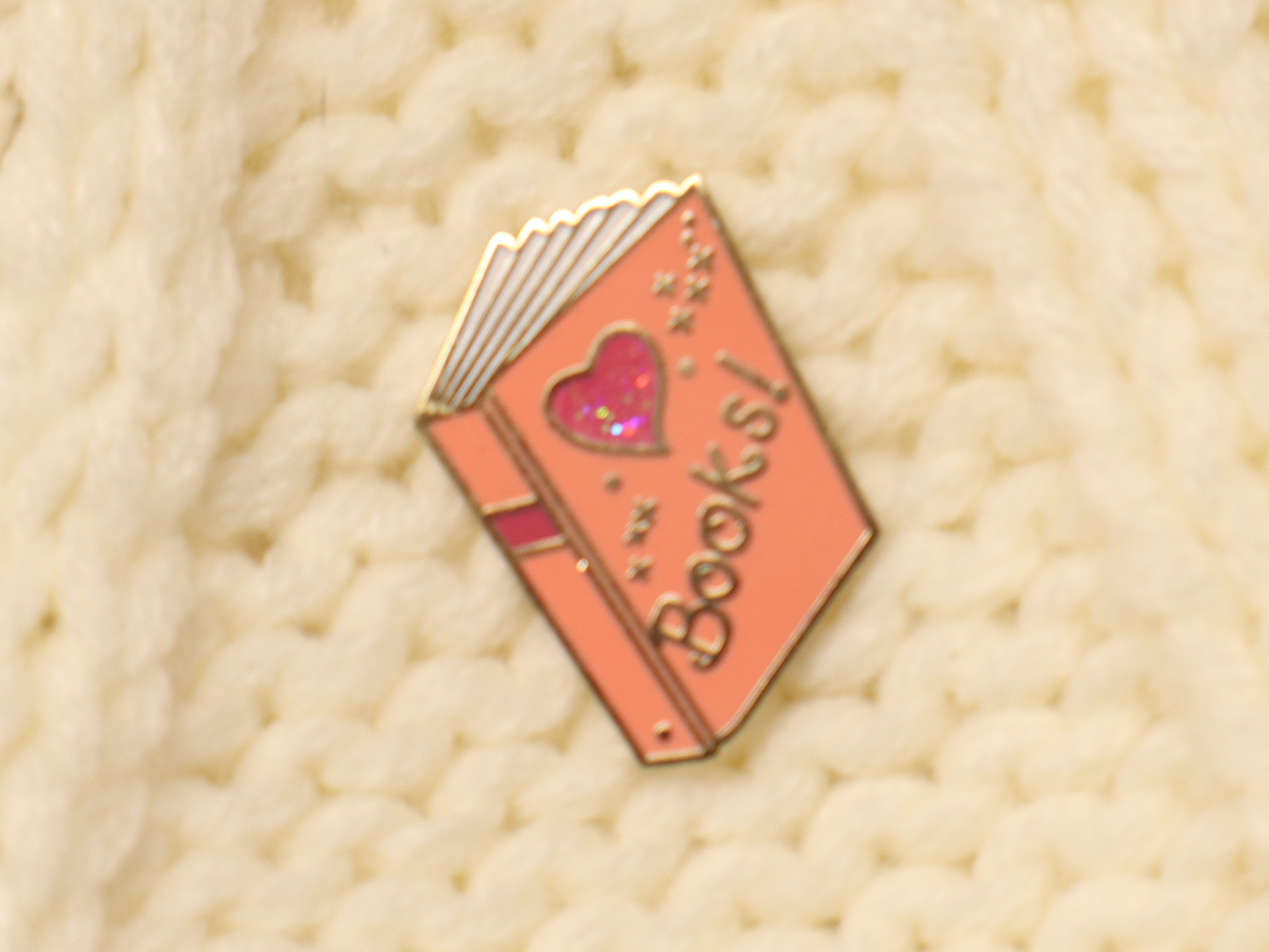 I Love Books Pin
